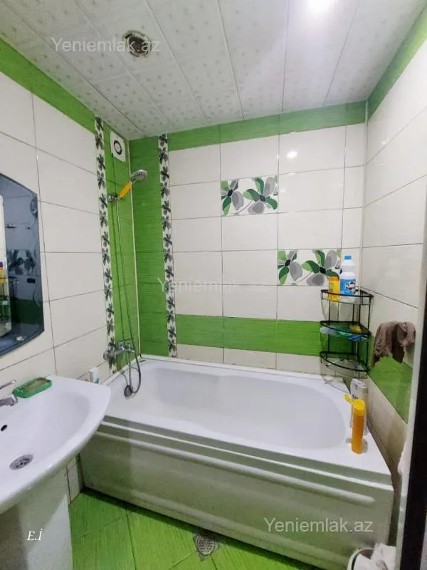 Satılır 3 otaqlı köhnə tikili 69 m²