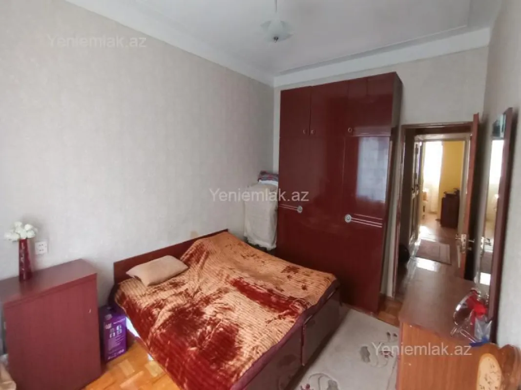 Satılır 3 otaqlı köhnə tikili 80 m²