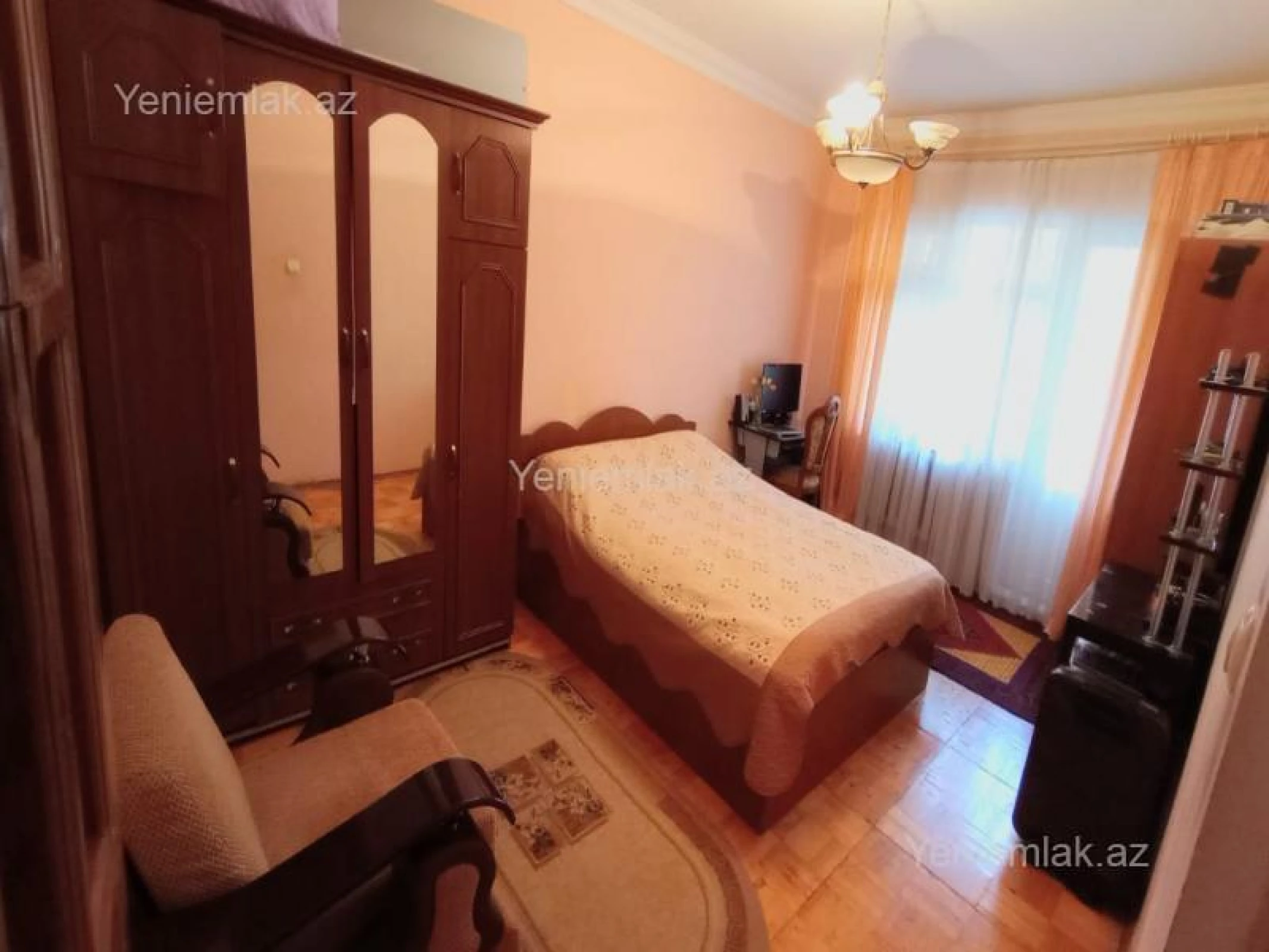 Satılır 3 otaqlı köhnə tikili 80 m²