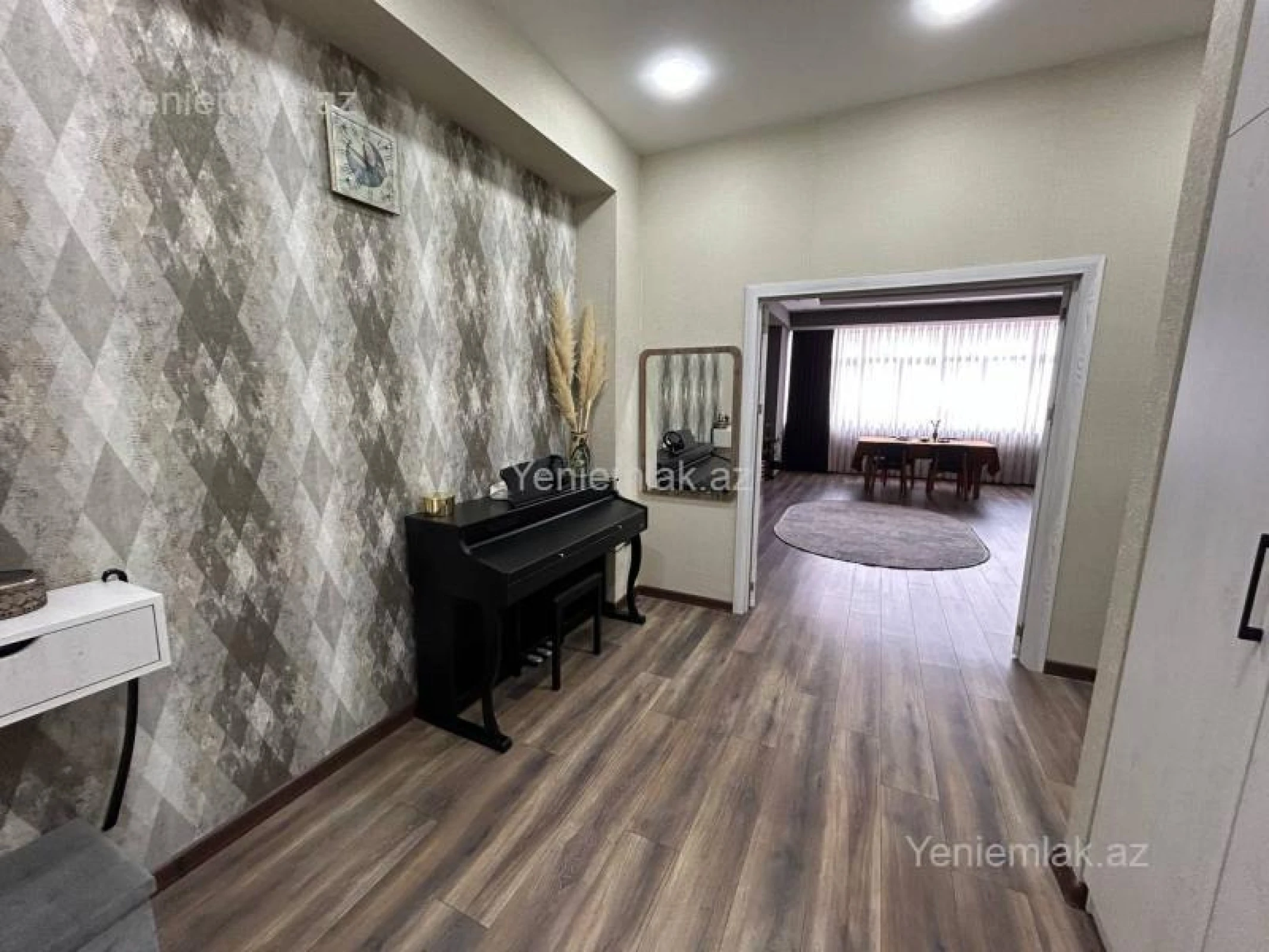 Satılır 3 otaqlı yeni tikili 140 m²