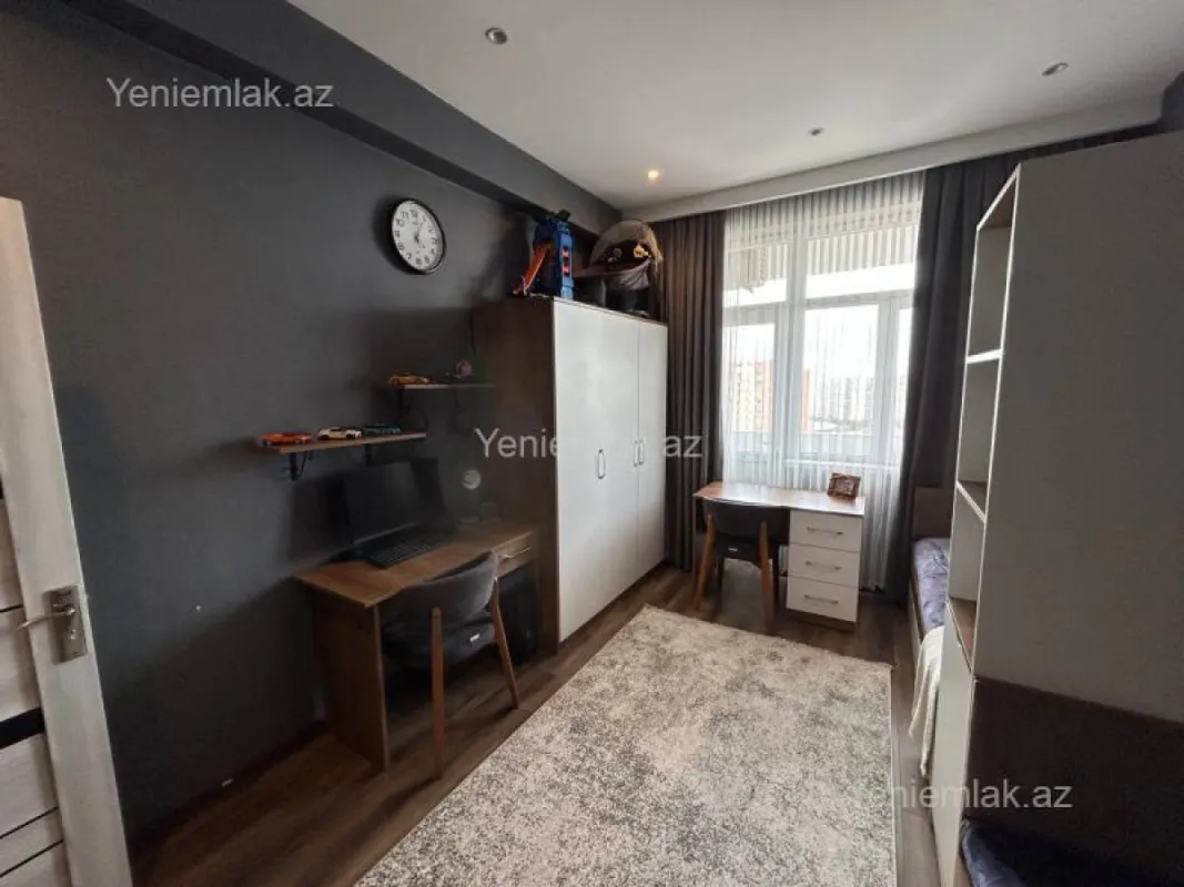 Satılır 3 otaqlı yeni tikili 140 m²