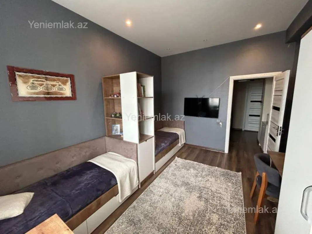 Satılır 3 otaqlı yeni tikili 140 m²