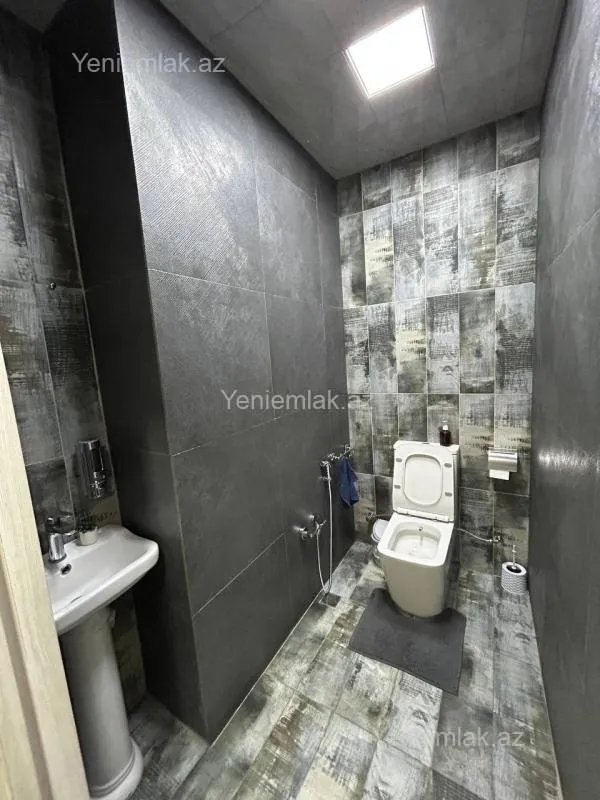 Satılır 3 otaqlı yeni tikili 140 m²