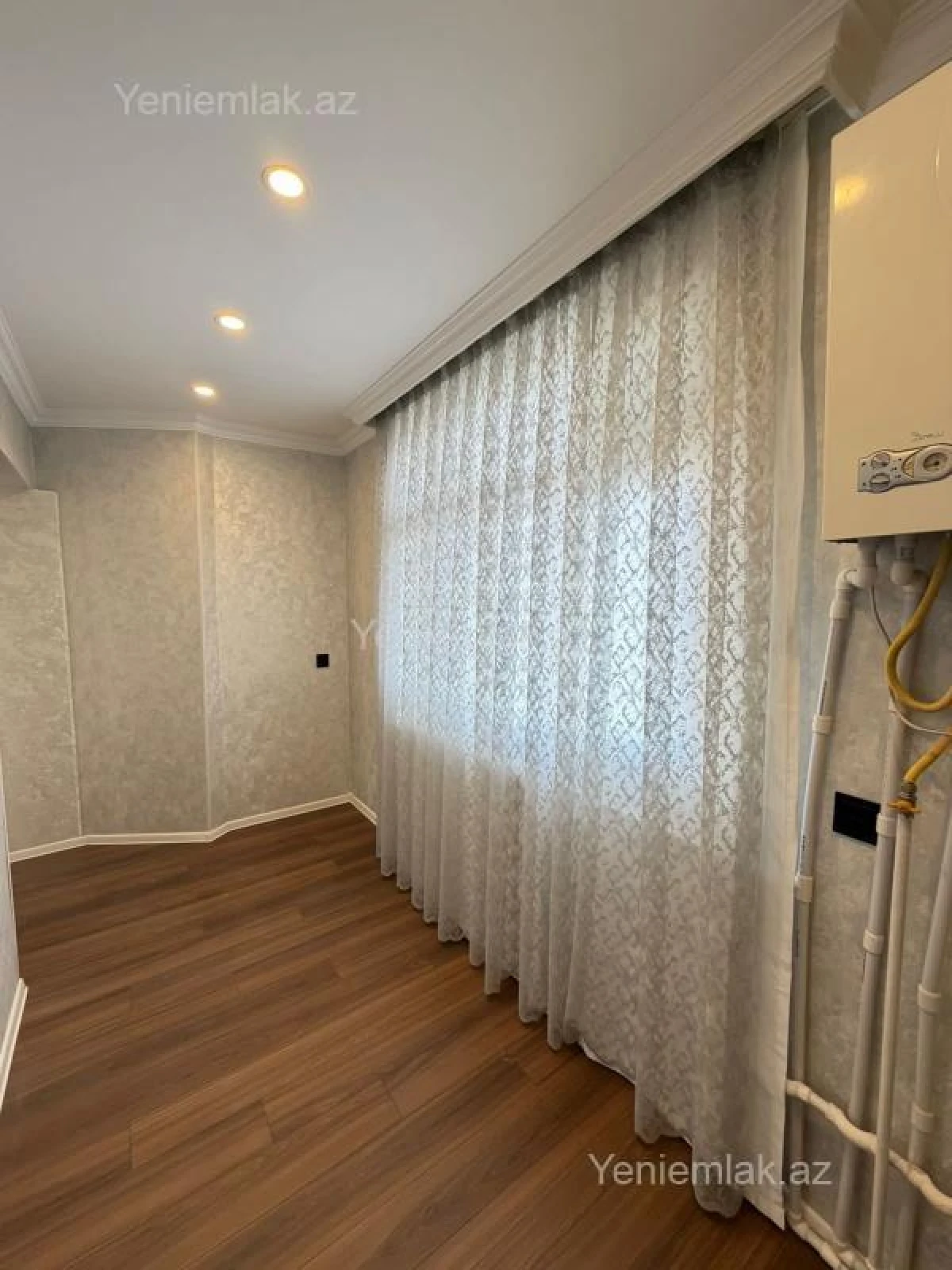 Satılır 2 otaqlı köhnə tikili 42 m²