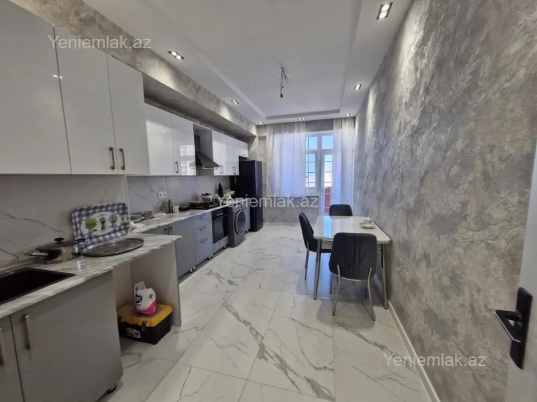 Satılır 3 otaqlı yeni tikili 122 m²