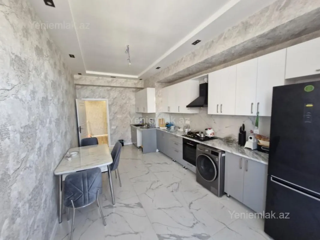 Satılır 3 otaqlı yeni tikili 122 m²