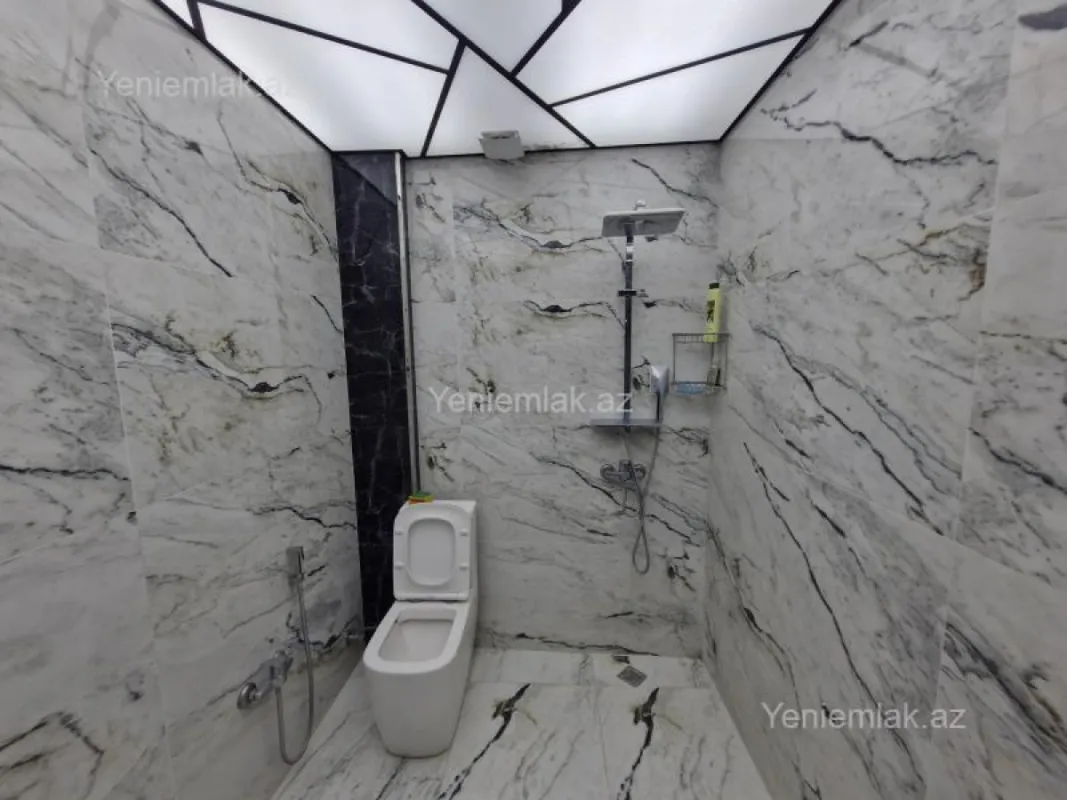 Satılır 3 otaqlı yeni tikili 122 m²