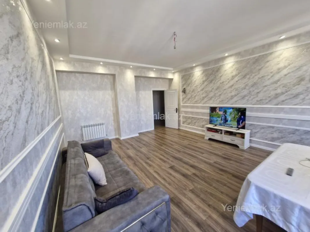 Satılır 3 otaqlı yeni tikili 122 m²