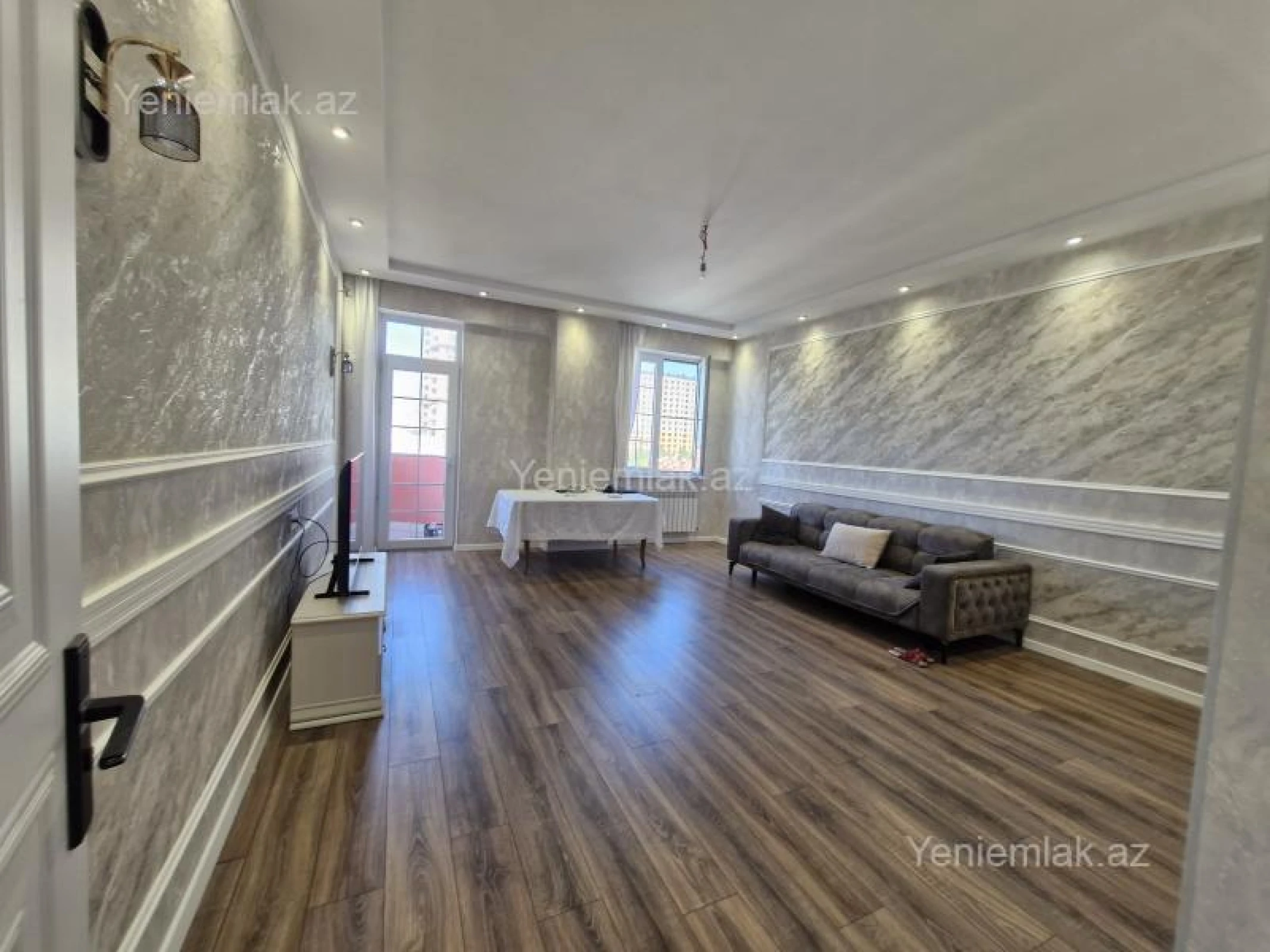 Satılır 3 otaqlı yeni tikili 122 m²