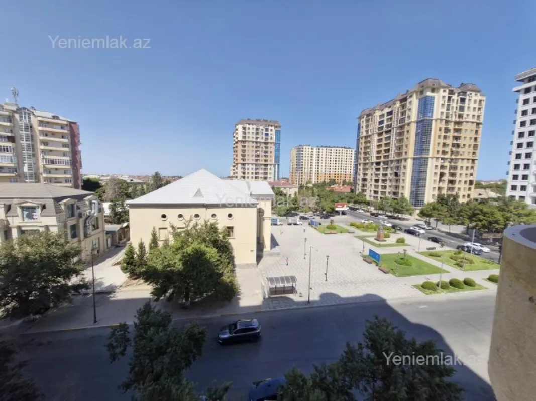 Satılır 3 otaqlı yeni tikili 122 m²