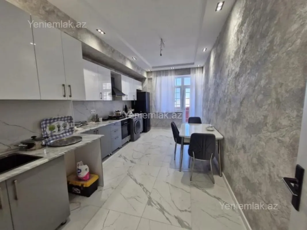 Satılır 3 otaqlı yeni tikili 122 m²