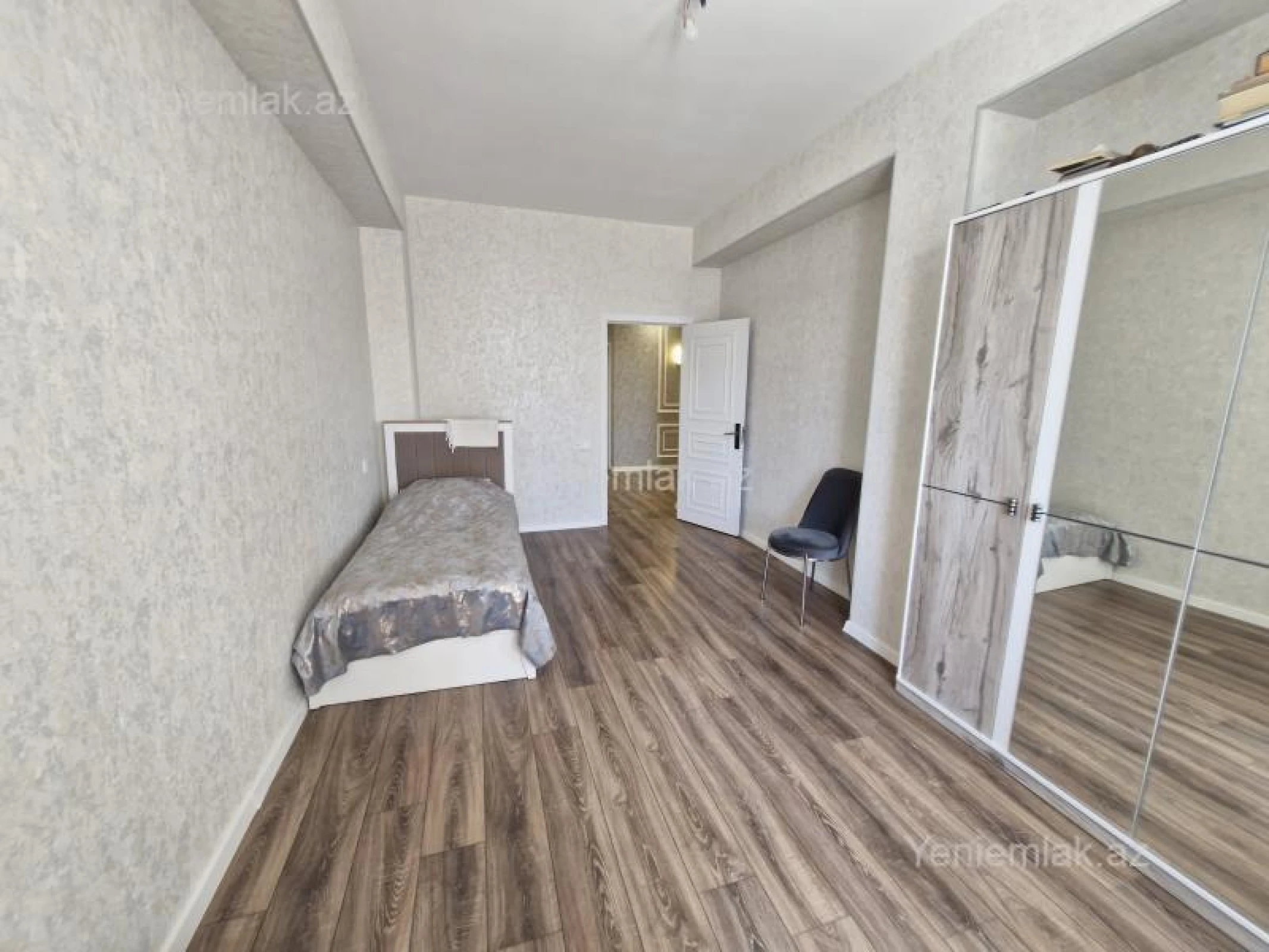 Satılır 3 otaqlı yeni tikili 122 m²
