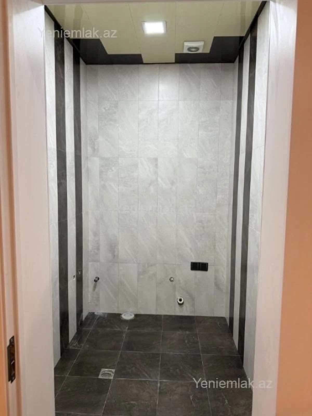 Satılır 3 otaqlı yeni tikili 140 m²