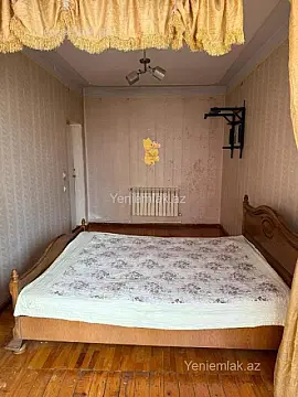 Satılır 3 otaqlı köhnə tikili 85 m²