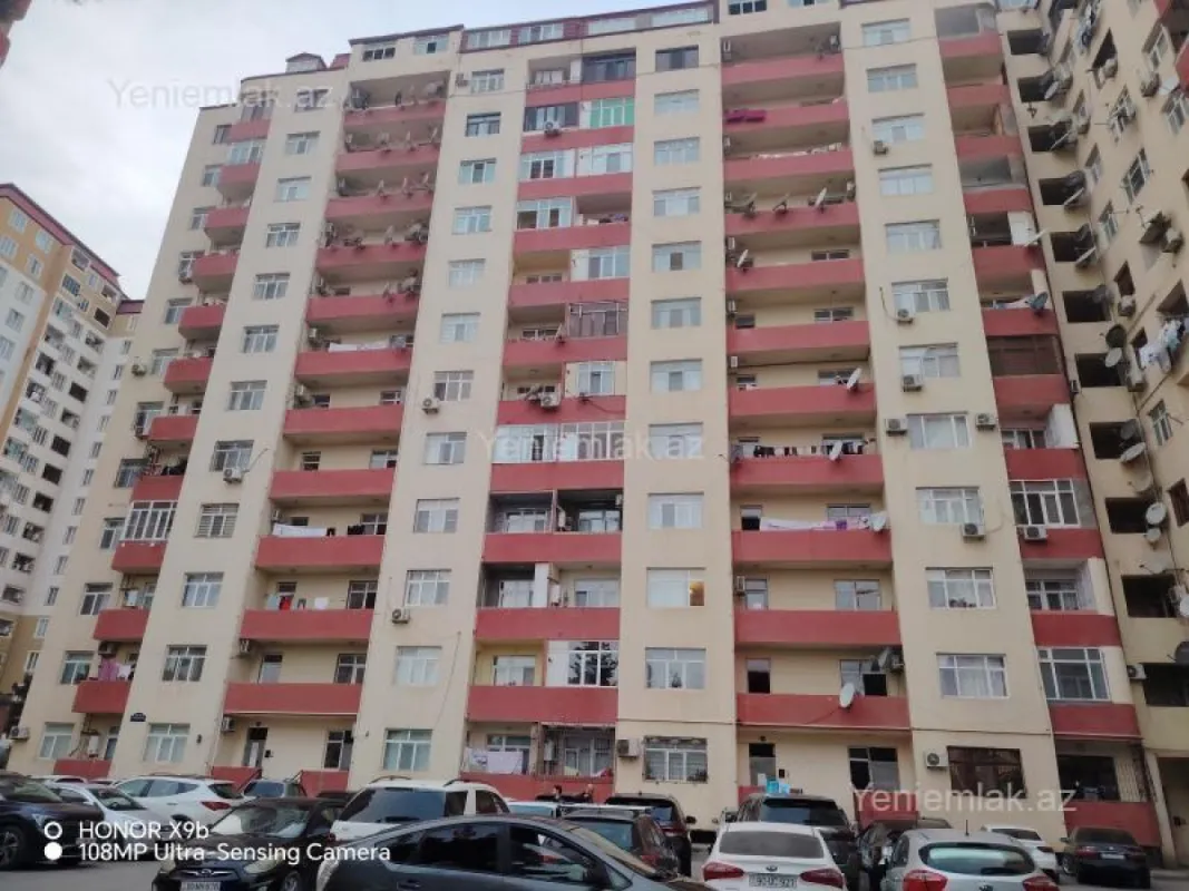 Satılır 3 otaqlı yeni tikili 128.5 m²