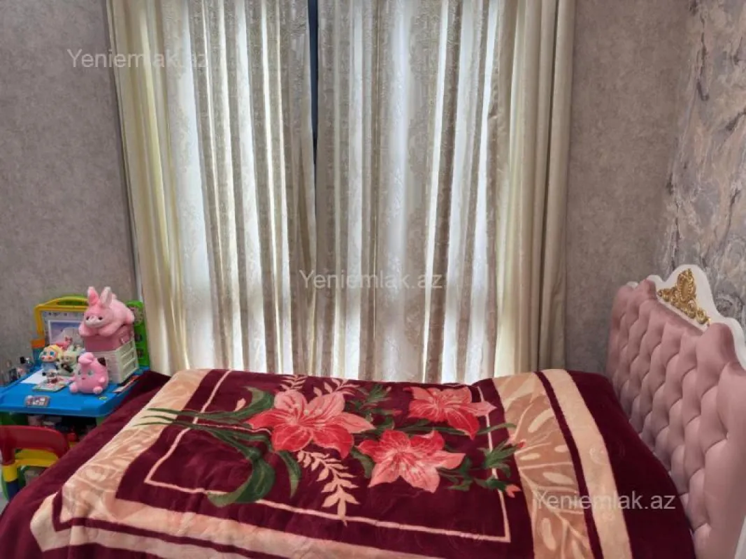 Satılır 3 otaqlı yeni tikili 90 m²