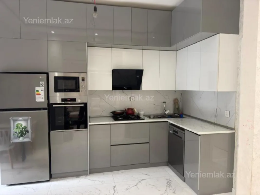 Satılır 3 otaqlı yeni tikili 90 m²