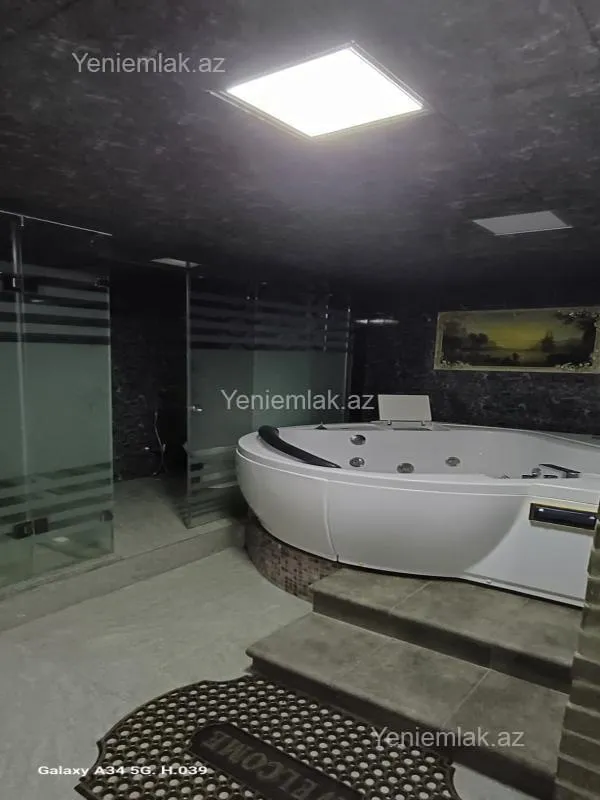 Satılır 6 otaqlı həyət evi 450 m²