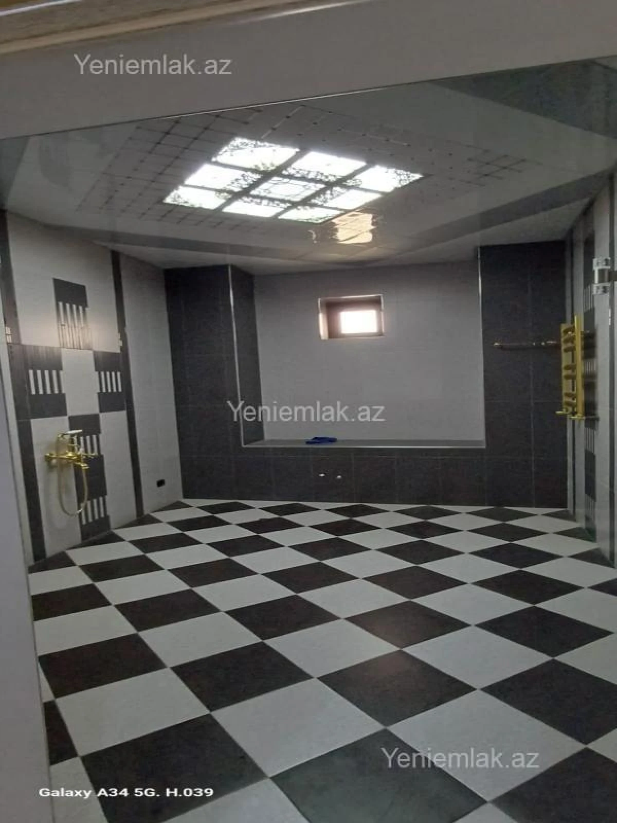 Satılır 6 otaqlı həyət evi 450 m²