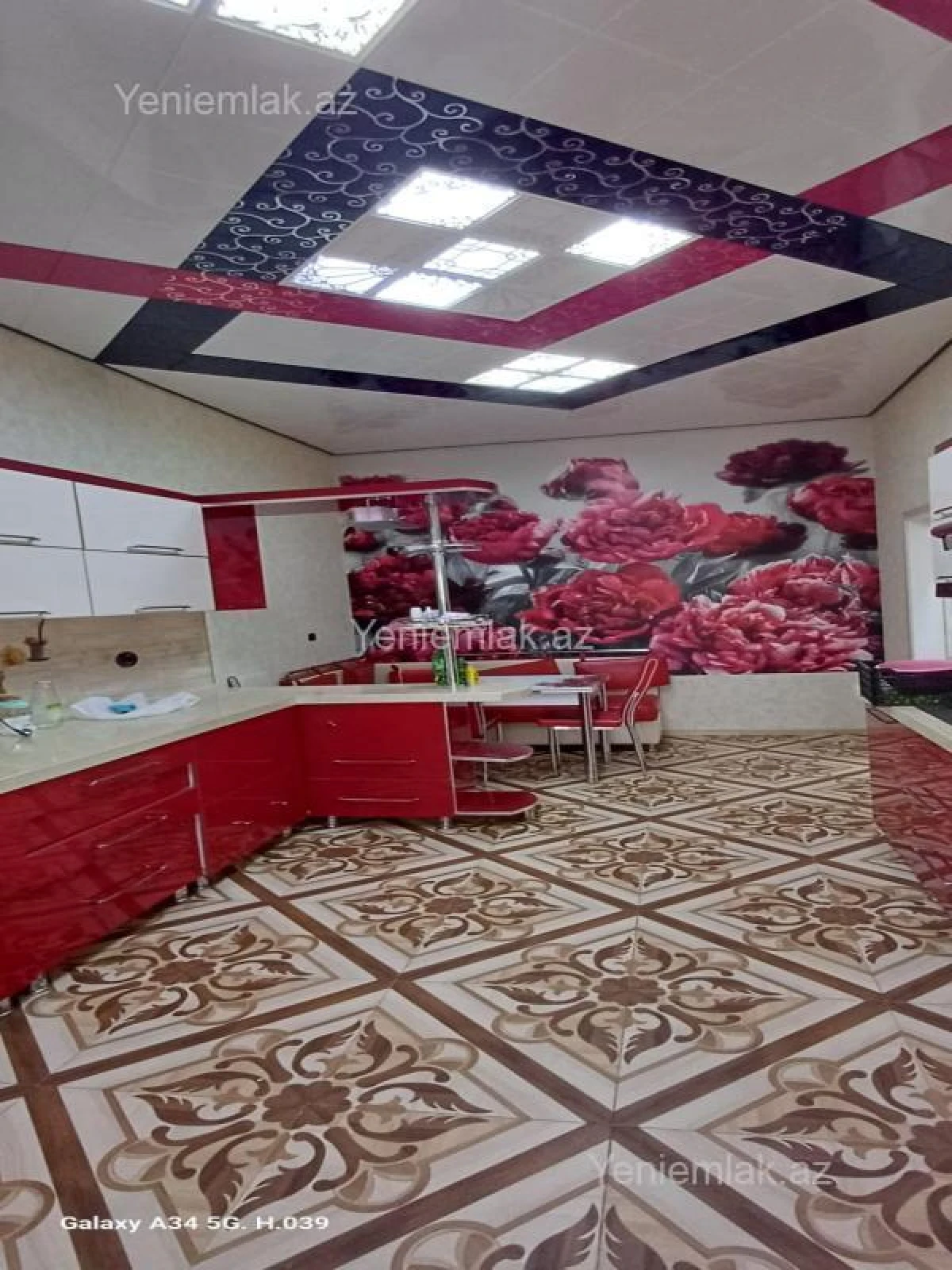 Satılır 6 otaqlı həyət evi 450 m²