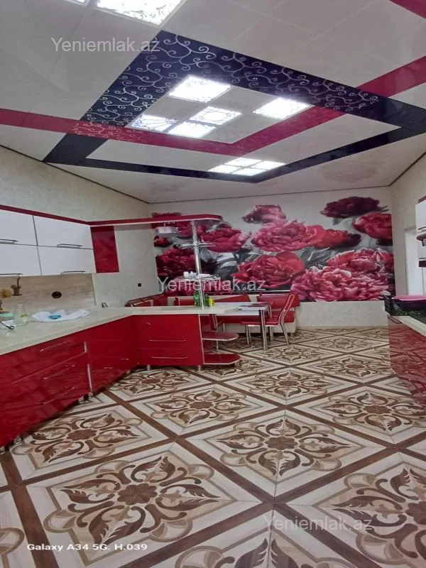 Satılır 6 otaqlı həyət evi 450 m²