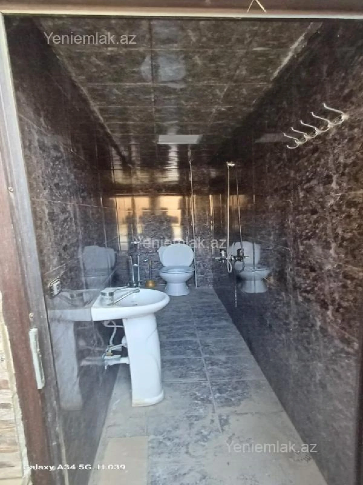 Satılır 6 otaqlı həyət evi 450 m²