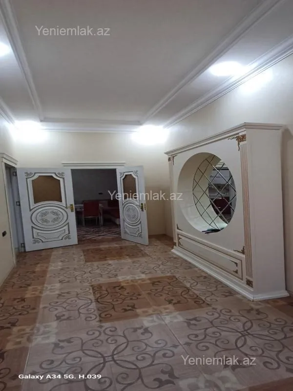Satılır 6 otaqlı həyət evi 450 m²
