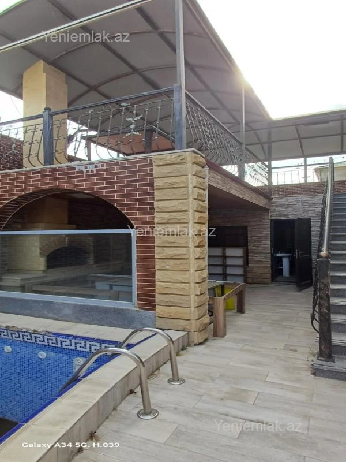 Satılır 6 otaqlı həyət evi 450 m²