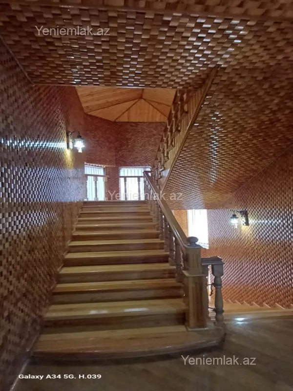 Satılır 6 otaqlı həyət evi 450 m²