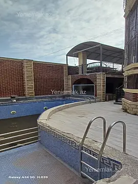 Satılır 6 otaqlı həyət evi 450 m²