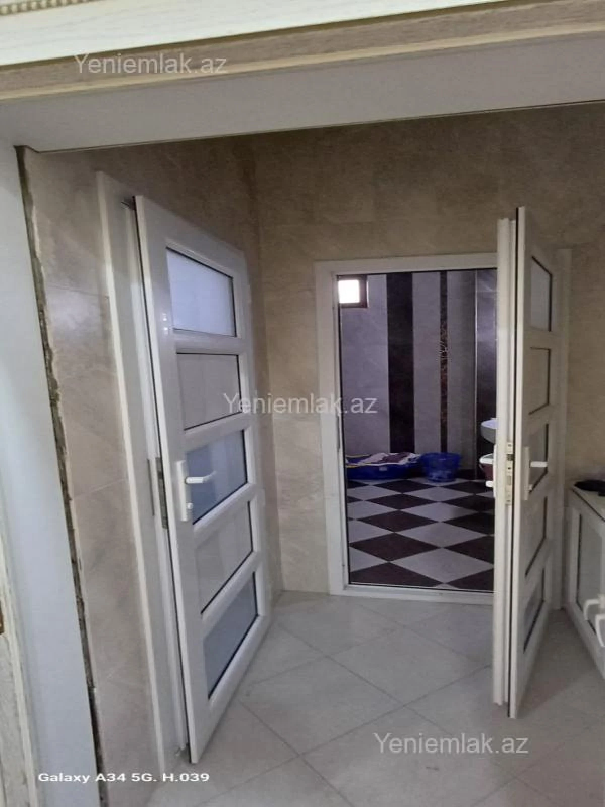 Satılır 6 otaqlı həyət evi 450 m²