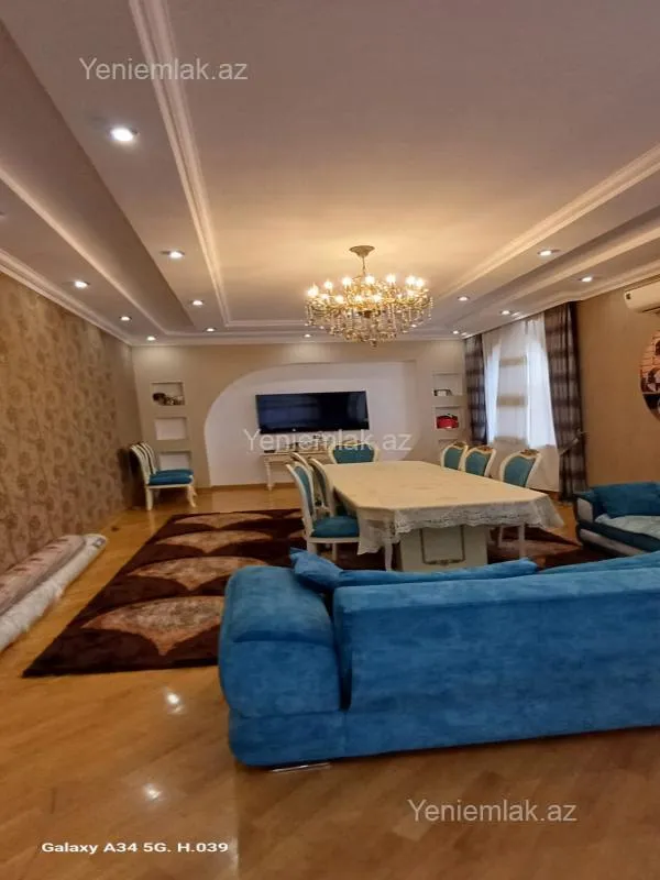 Satılır 6 otaqlı həyət evi 450 m²