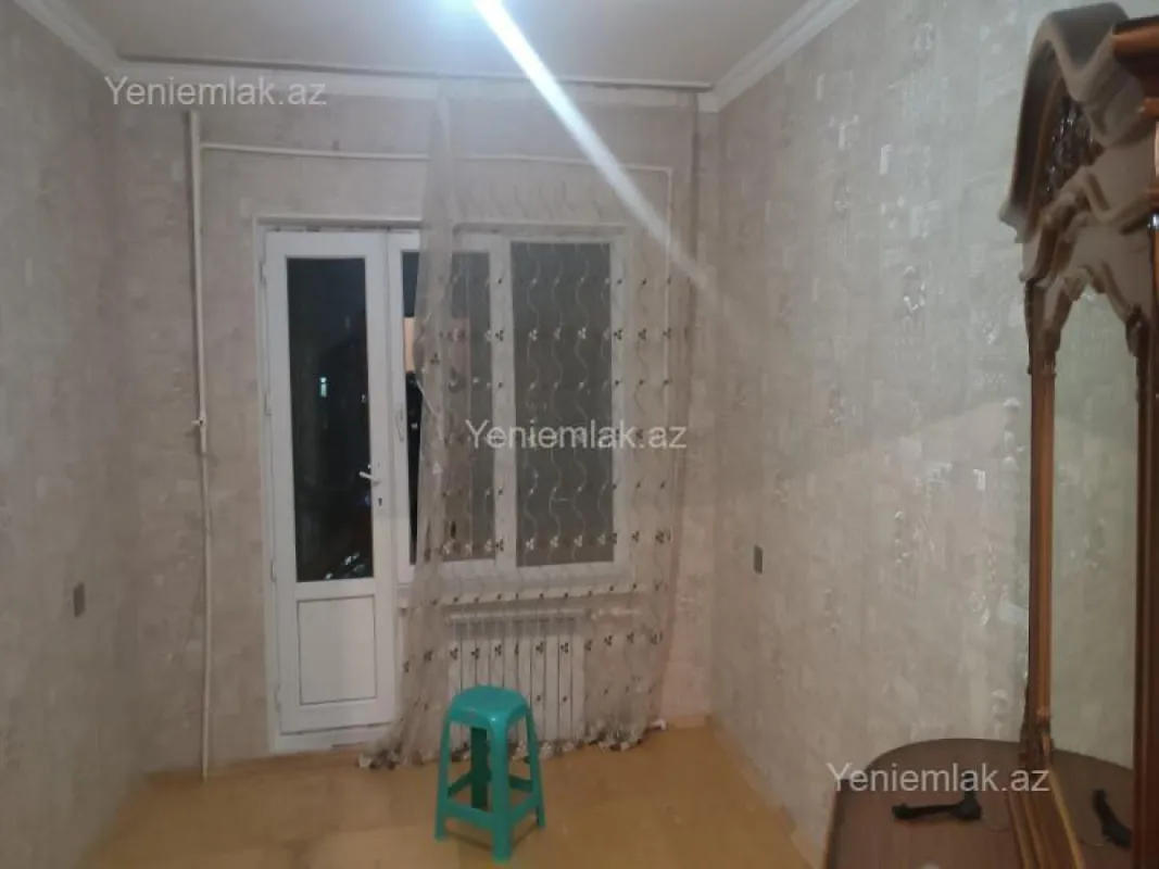 Satılır 2 otaqlı köhnə tikili 60 m²