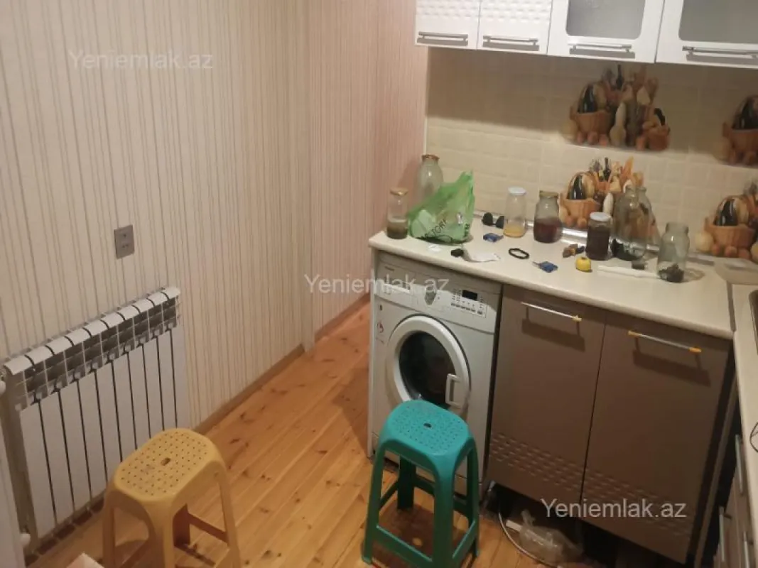 Satılır 2 otaqlı köhnə tikili 60 m²