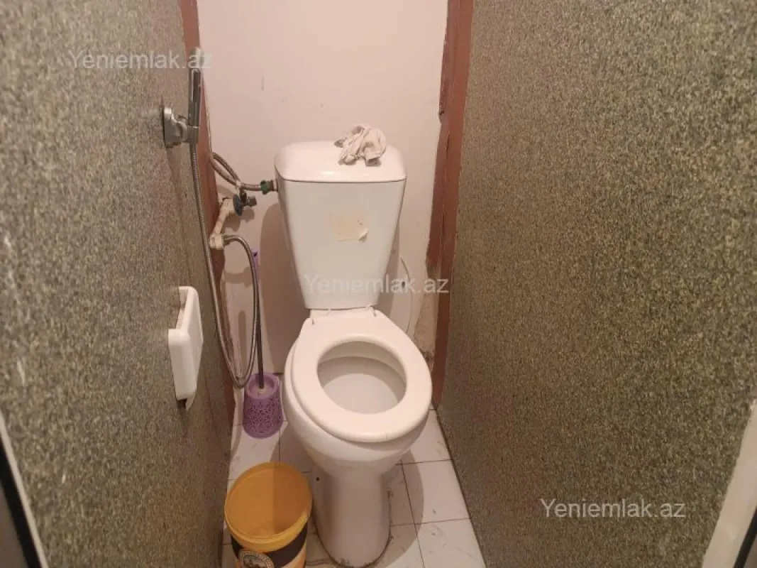 Satılır 2 otaqlı köhnə tikili 60 m²