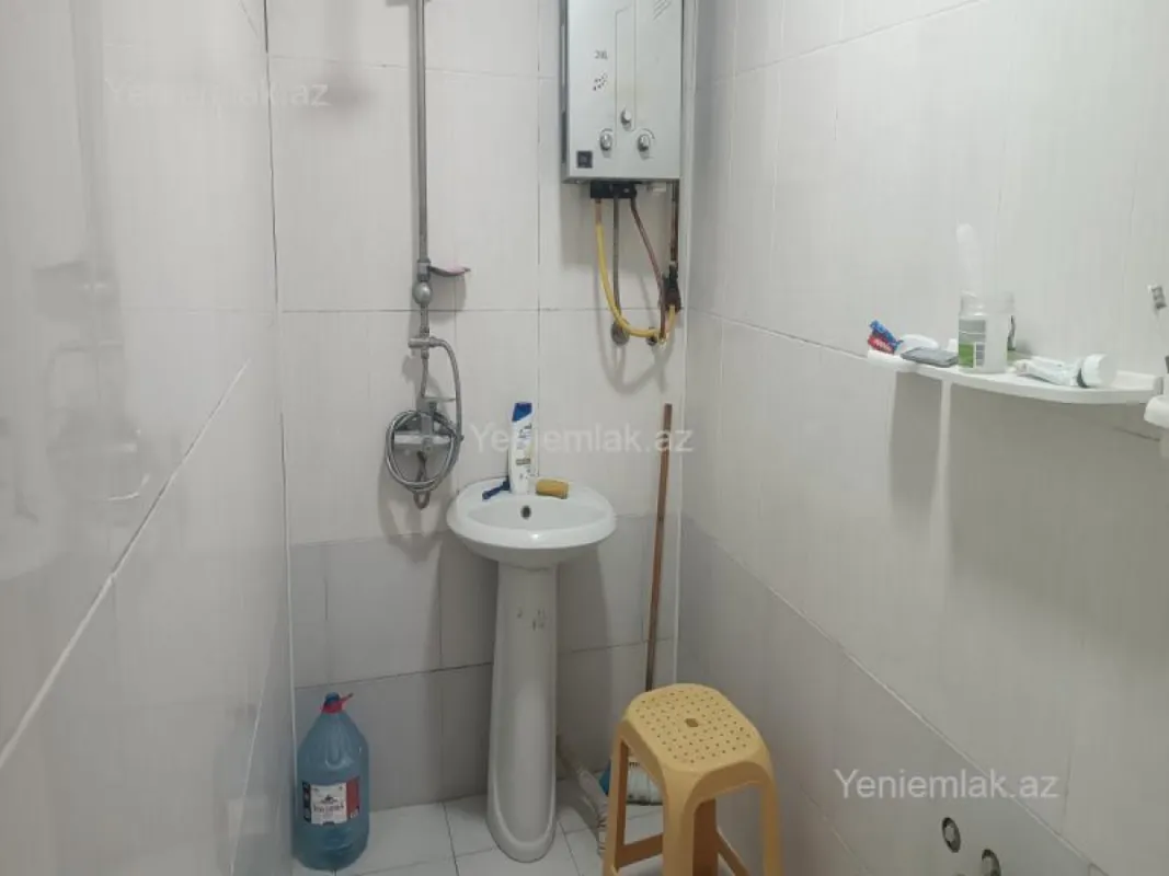 Satılır 2 otaqlı köhnə tikili 60 m²