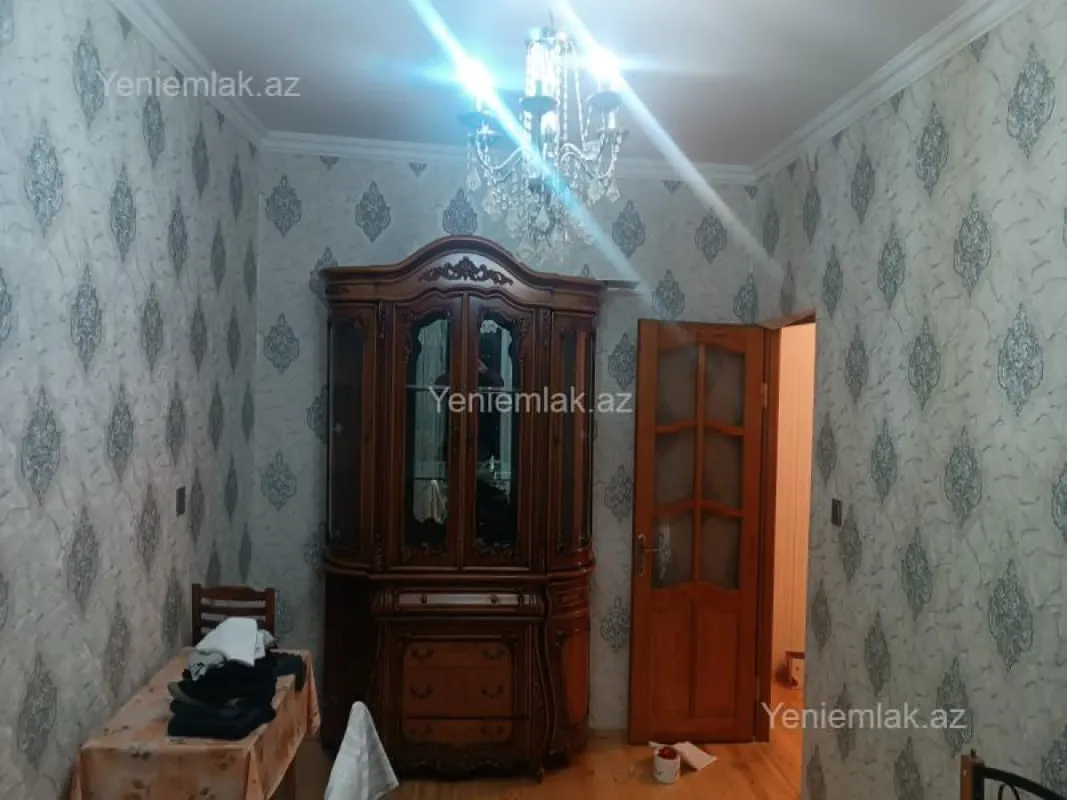 Satılır 2 otaqlı köhnə tikili 60 m²
