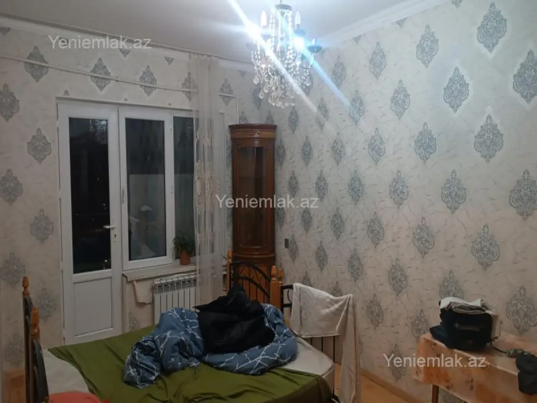 Satılır 2 otaqlı köhnə tikili 60 m²