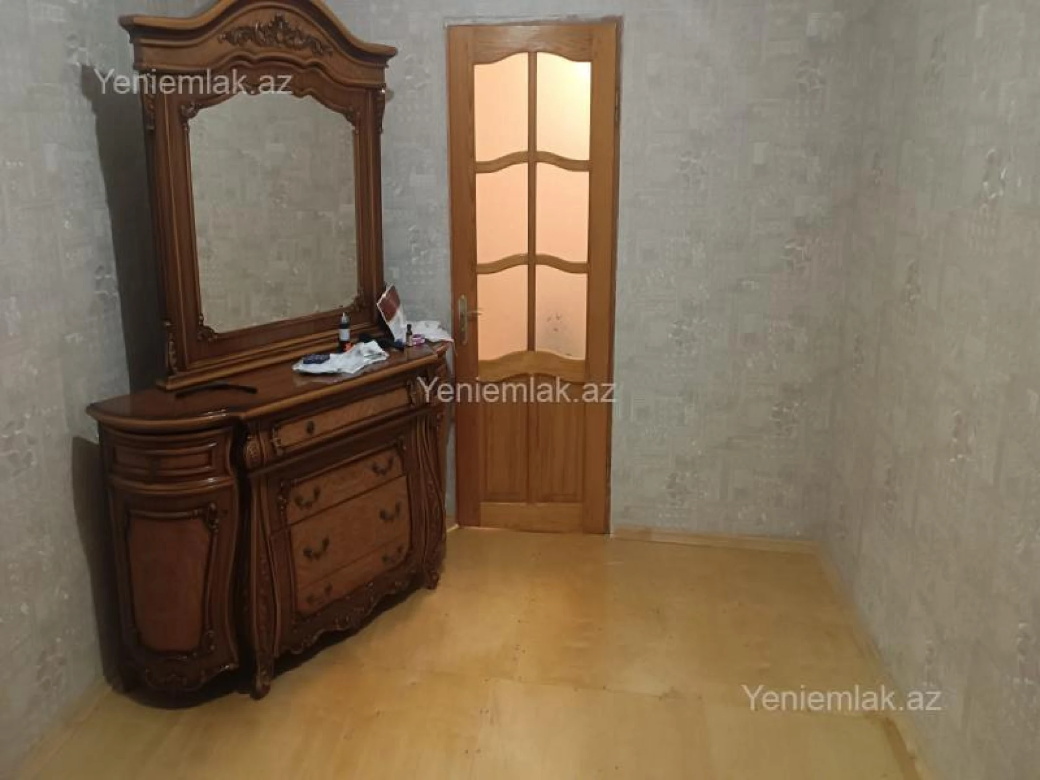 Satılır 2 otaqlı köhnə tikili 60 m²