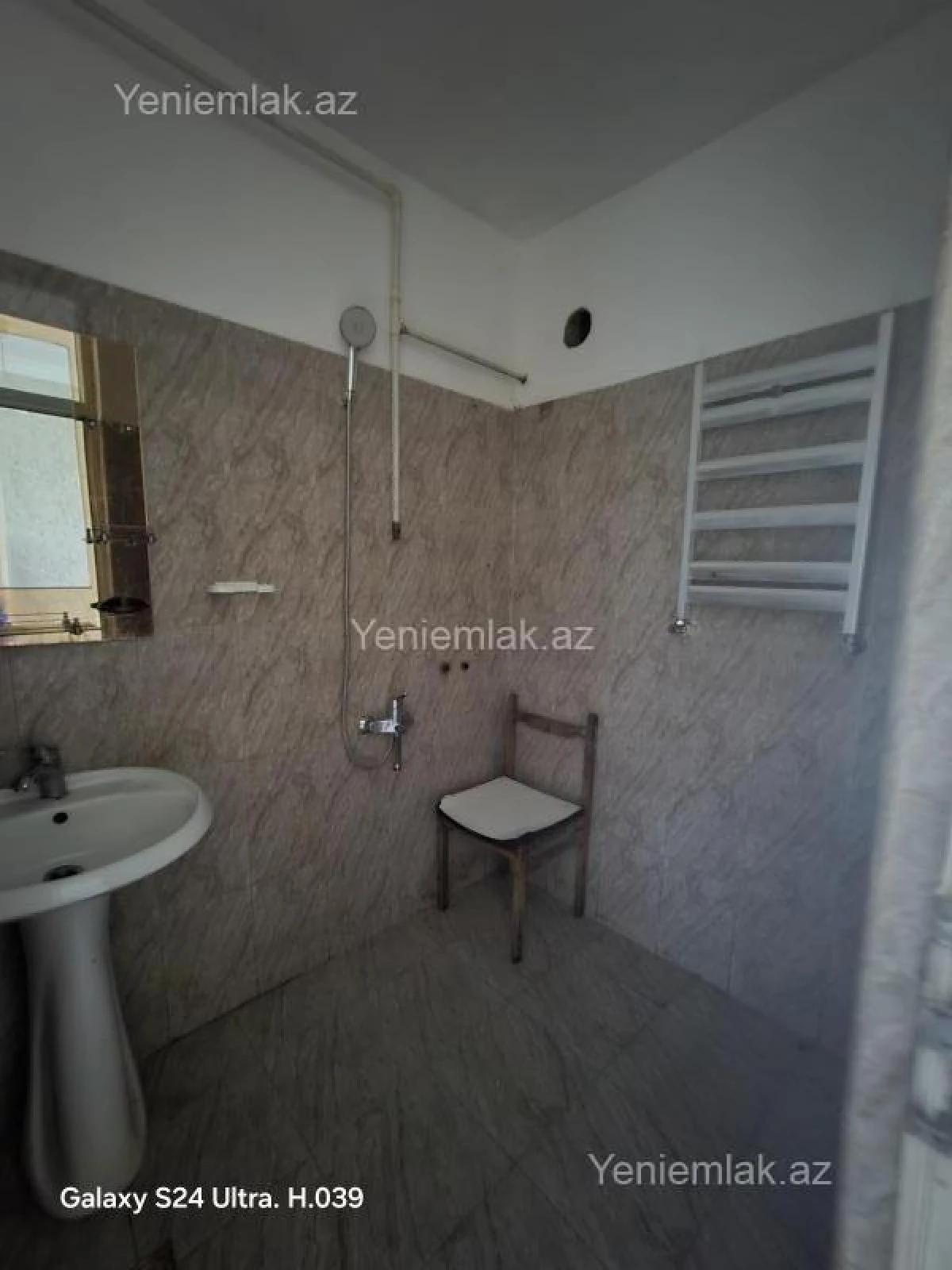 Satılır 2 otaqlı köhnə tikili 55 m²