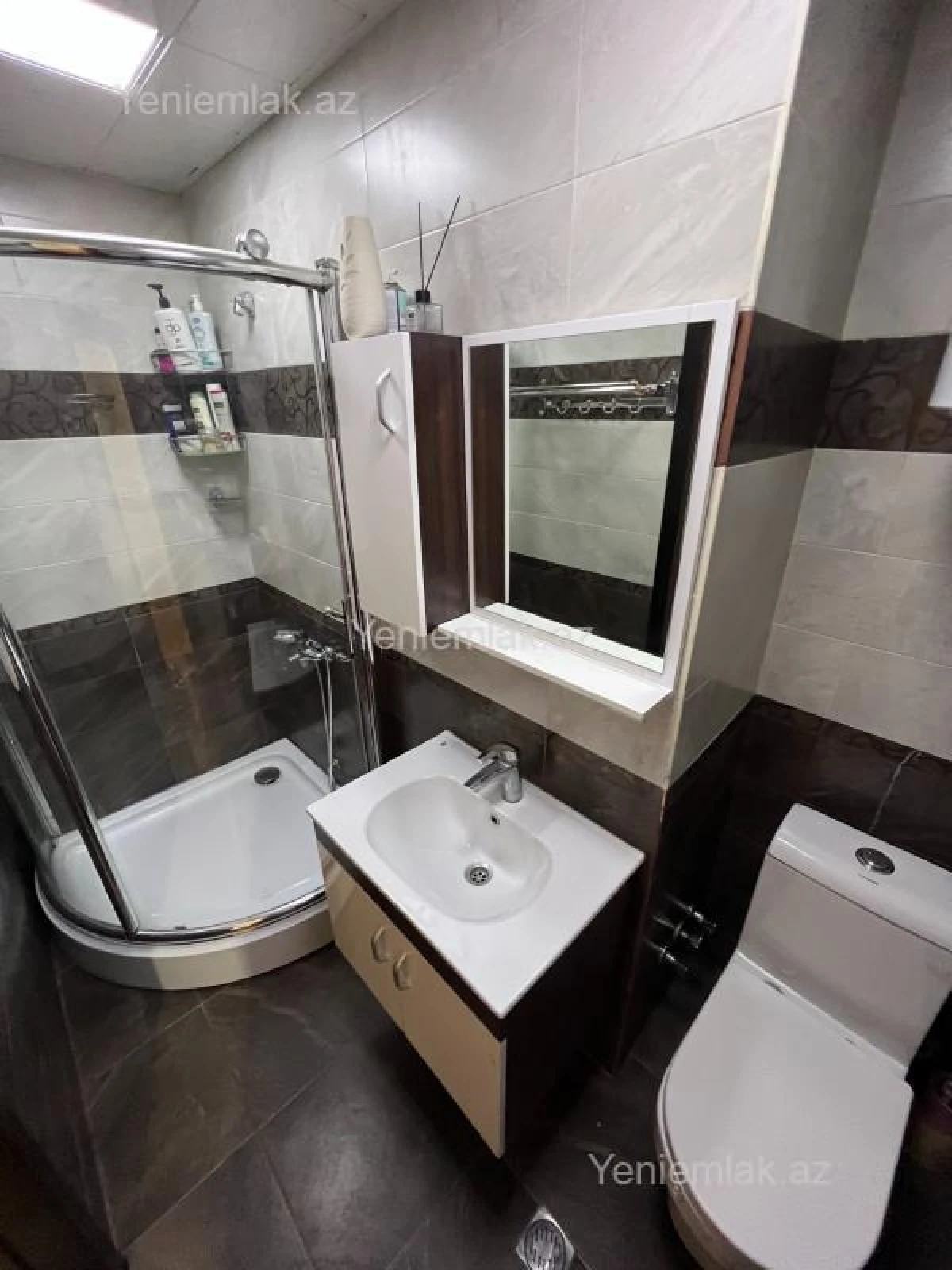 Satılır 2 otaqlı yeni tikili 73 m²