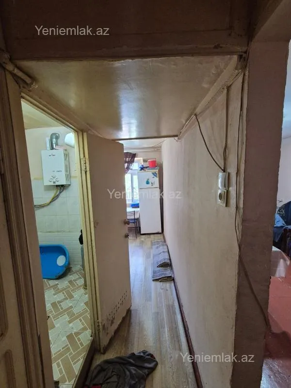 Satılır 1 otaqlı köhnə tikili 38 m²