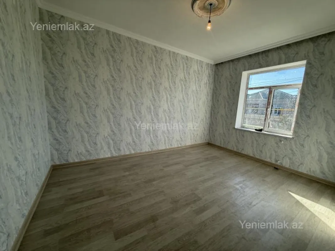 Satılır 3 otaqlı həyət evi 100 m²