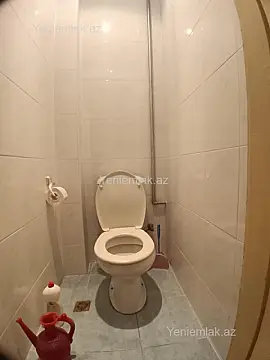 Satılır 2 otaqlı köhnə tikili 55 m²