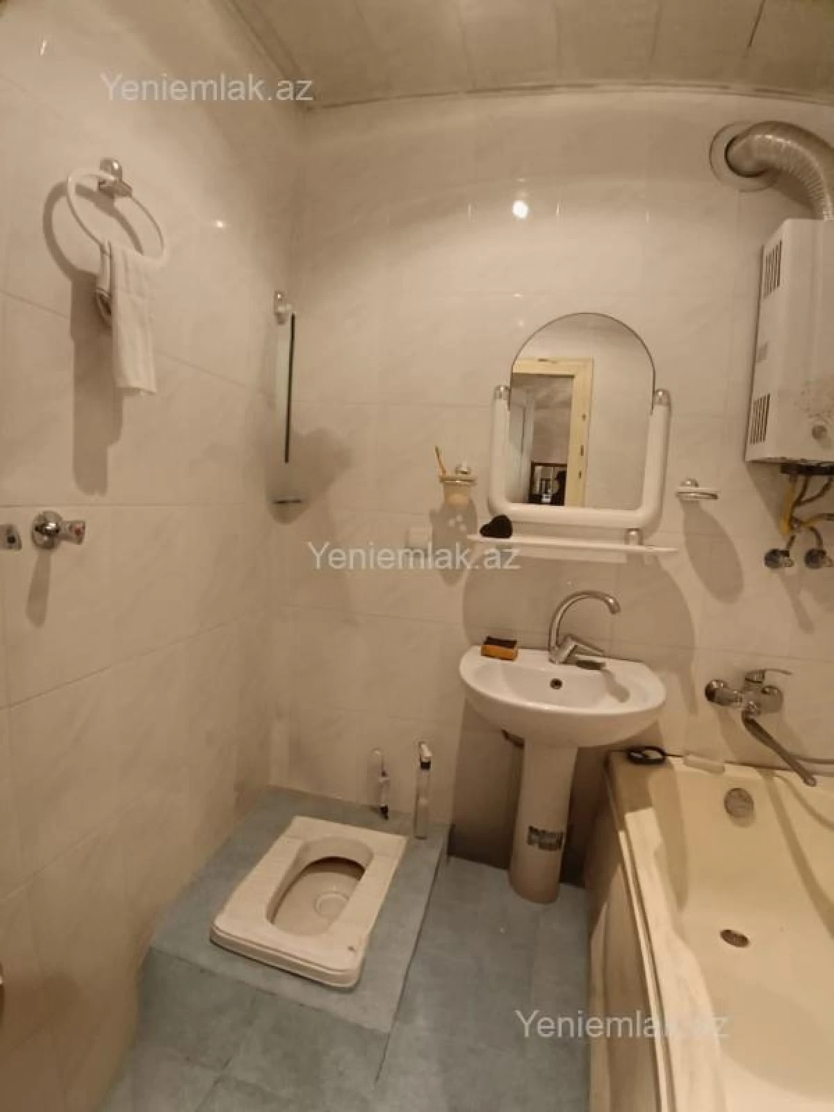 Satılır 2 otaqlı köhnə tikili 55 m²