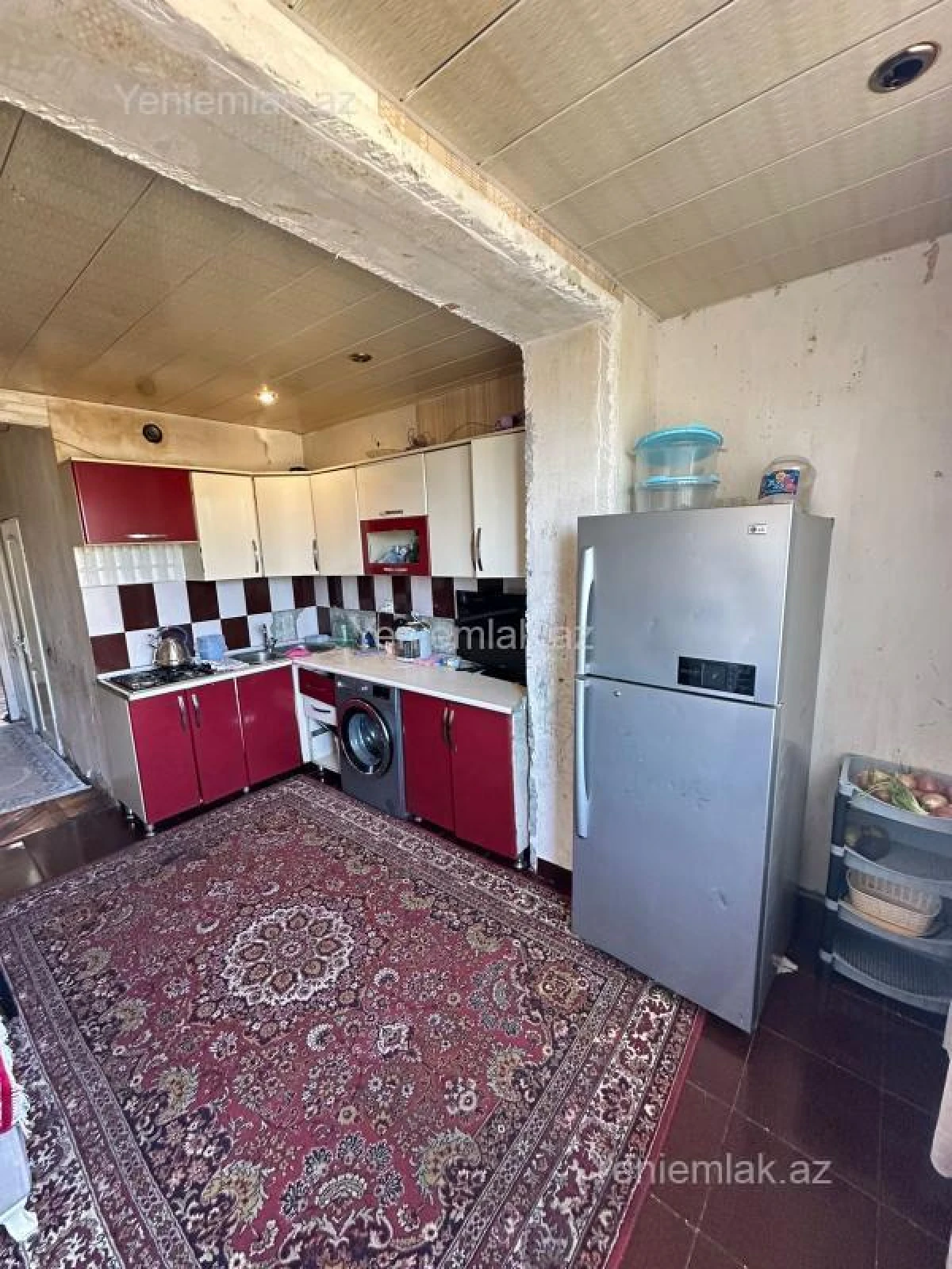 Satılır 3 otaqlı köhnə tikili 90 m²