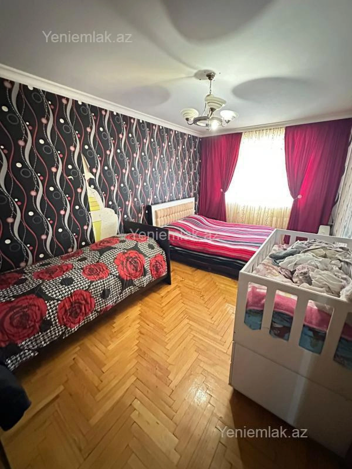 Satılır 3 otaqlı köhnə tikili 90 m²