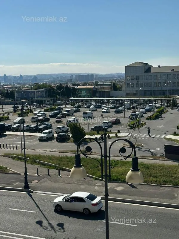 Satılır 3 otaqlı köhnə tikili 90 m²