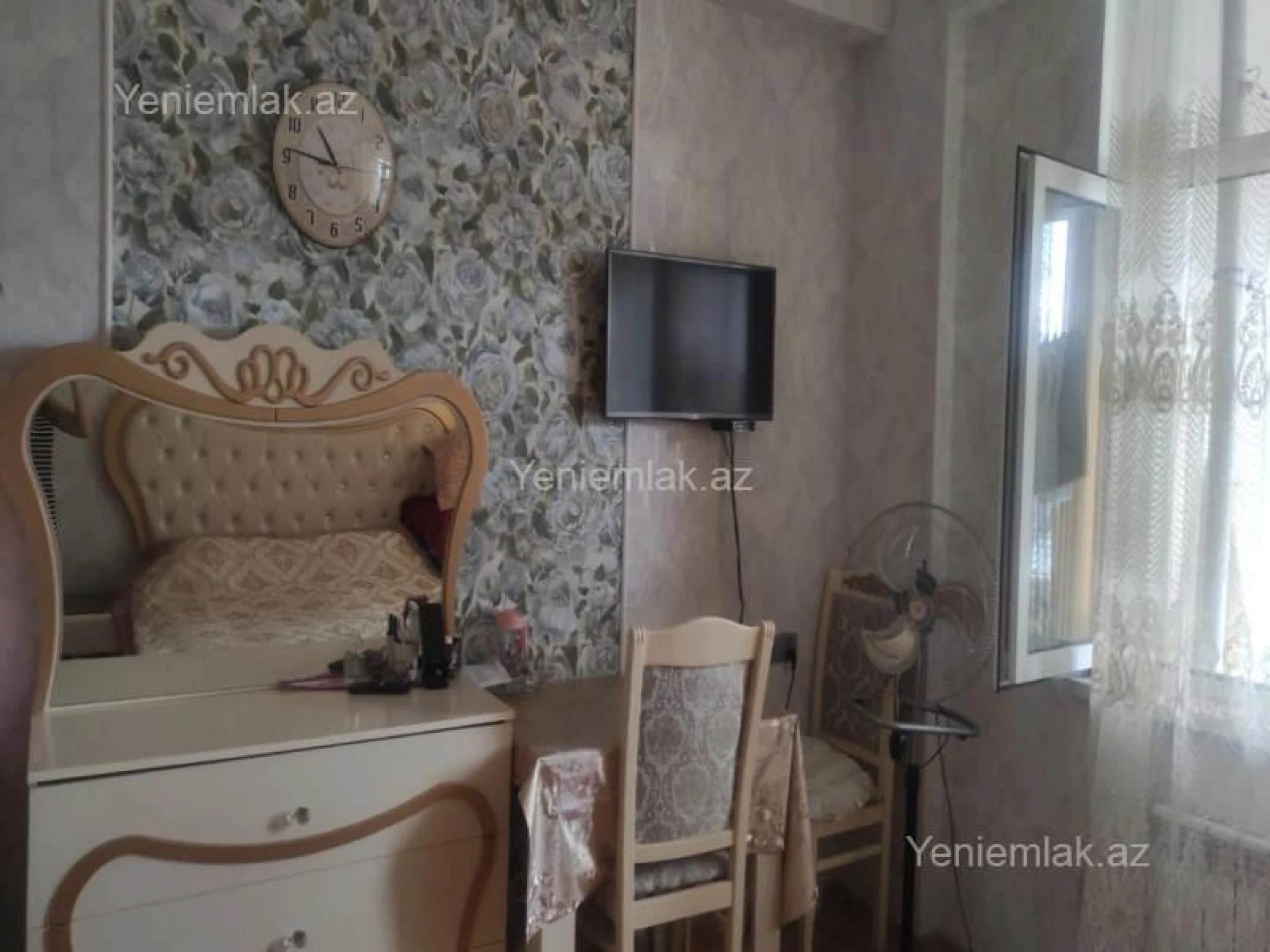 Satılır 2 otaqlı köhnə tikili 82 m²