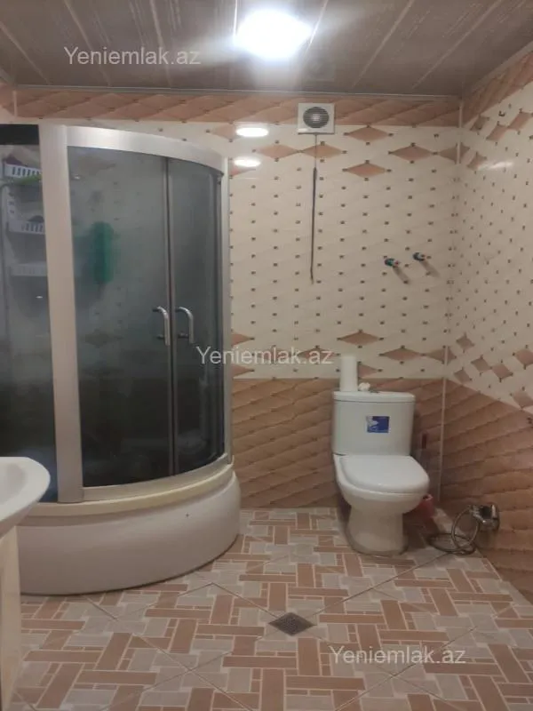 Satılır 2 otaqlı köhnə tikili 82 m²